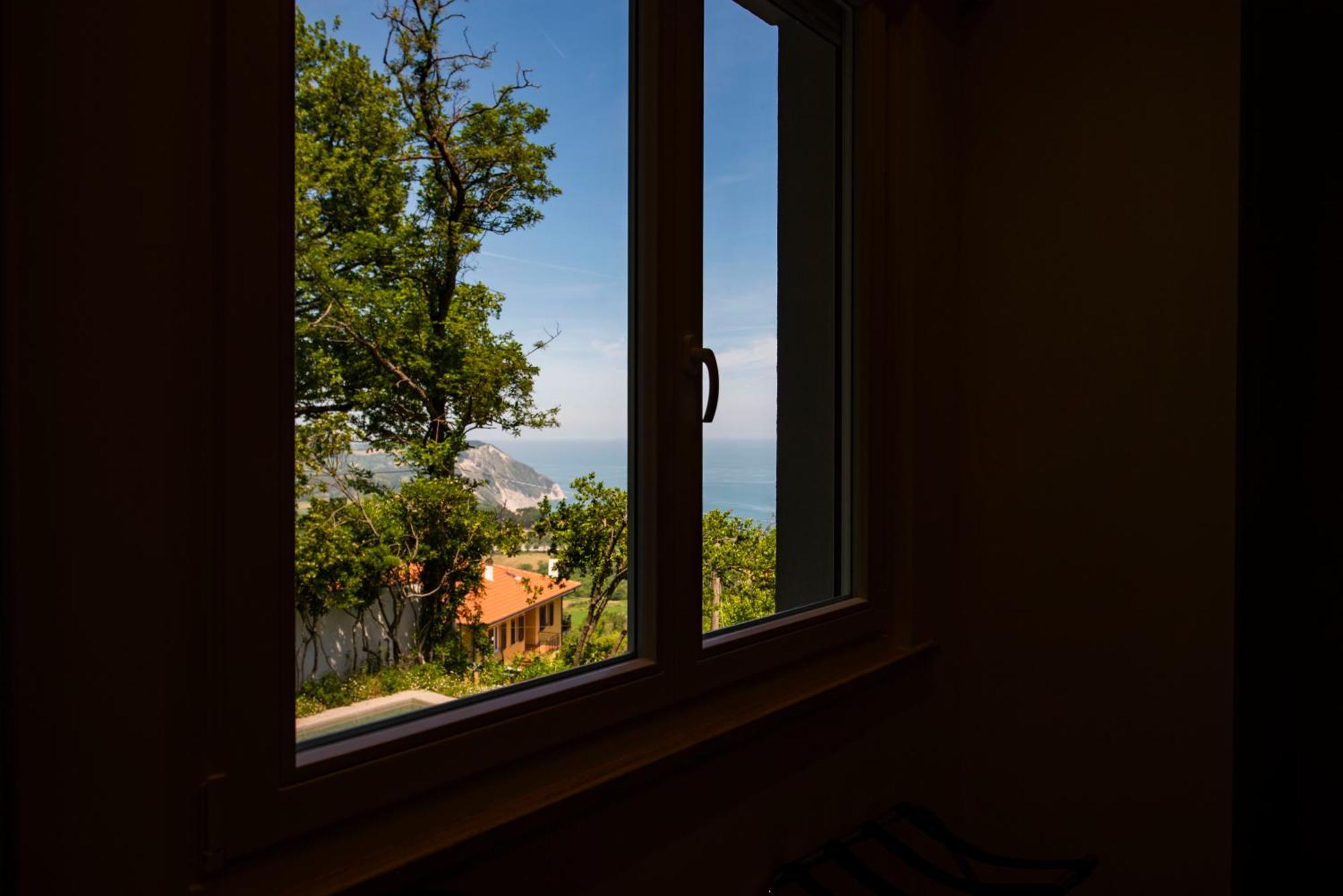 Le Relais Du Lierre Hotel Poggio  Bilik gambar