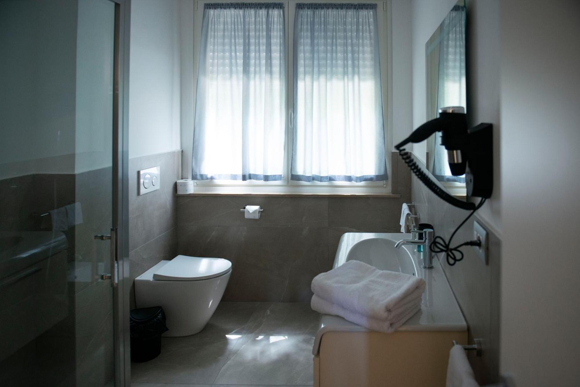 Le Relais Du Lierre Hotel Poggio  Bilik gambar