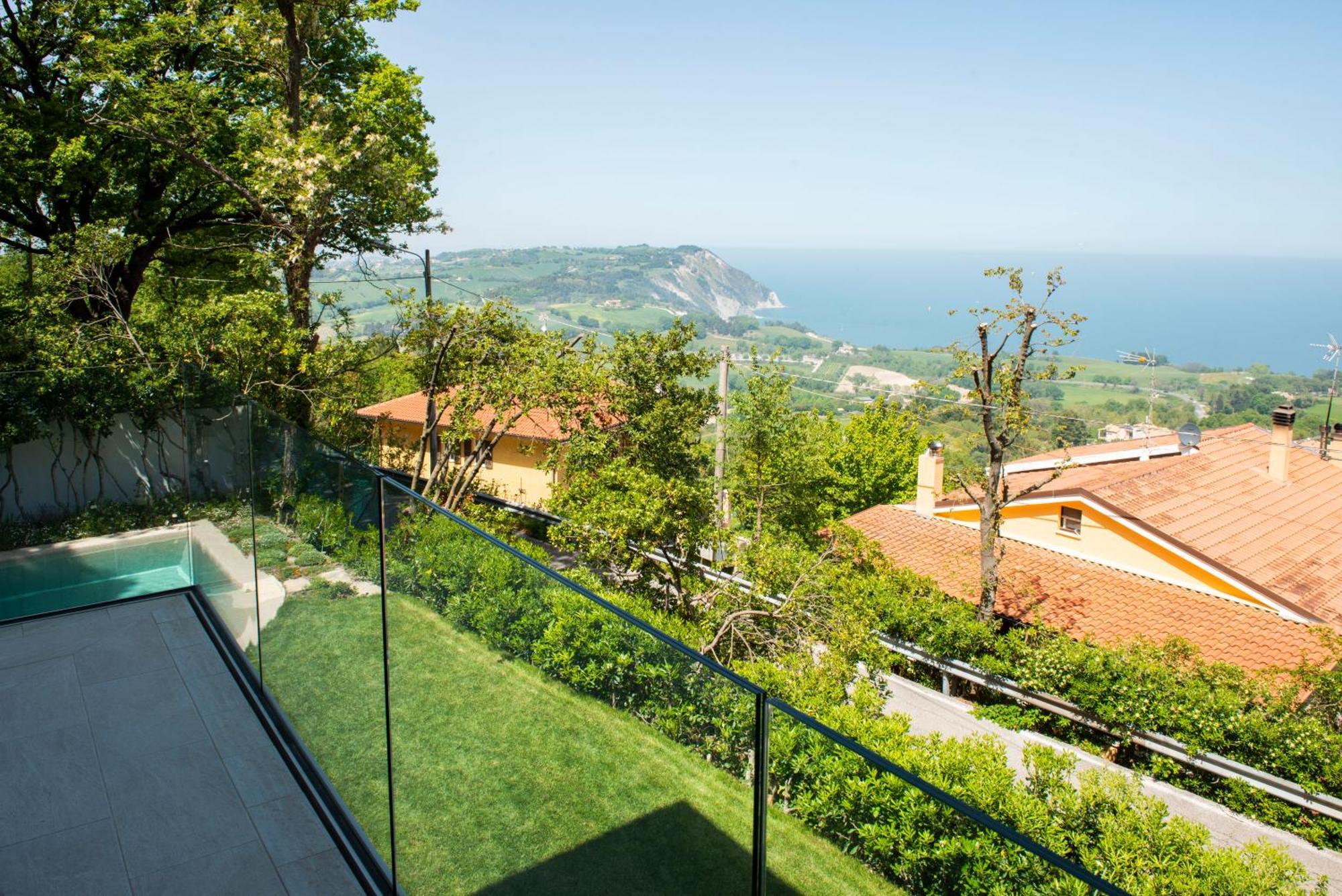 Le Relais Du Lierre Hotel Poggio  Bilik gambar